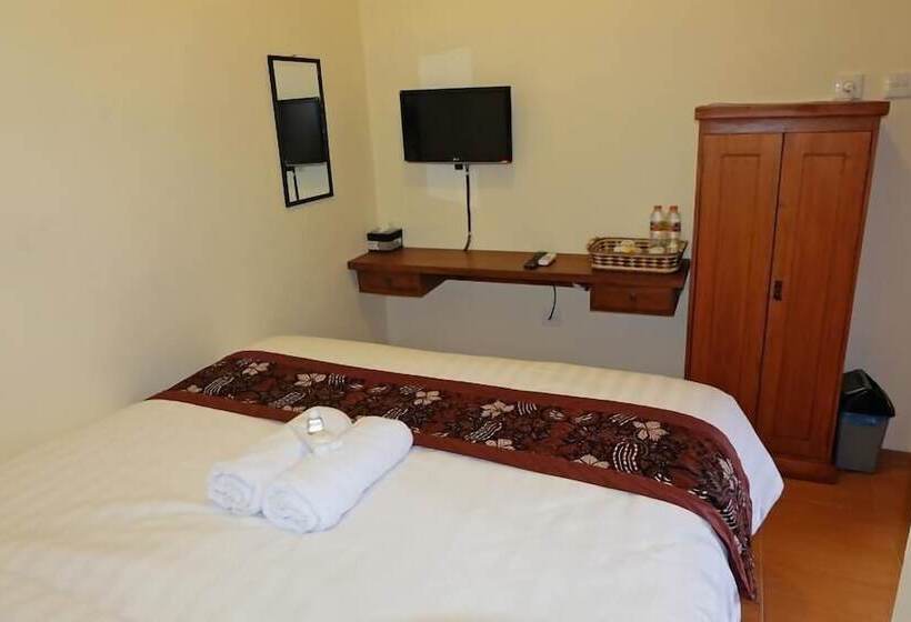 پانسیون Roemah Balewaringin