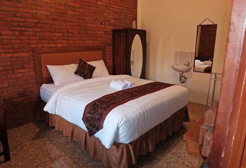 پانسیون Roemah Balewaringin