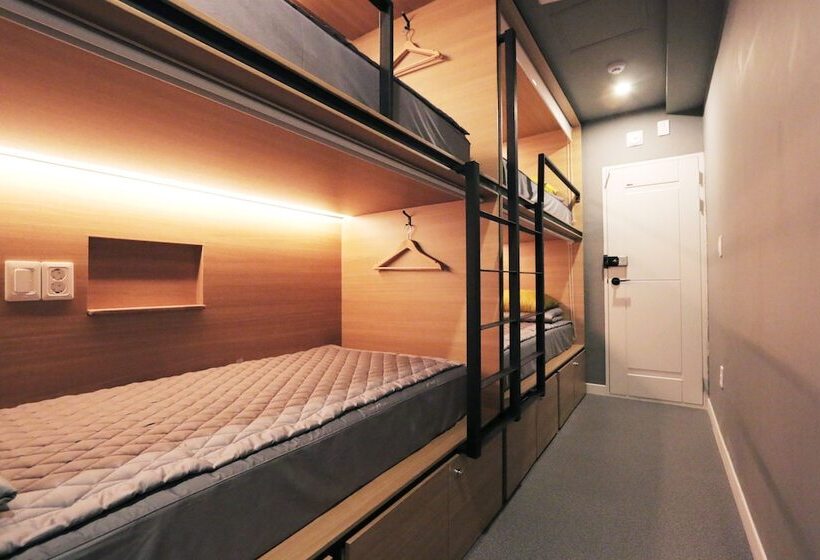 Blueboat Hostel Jeonju