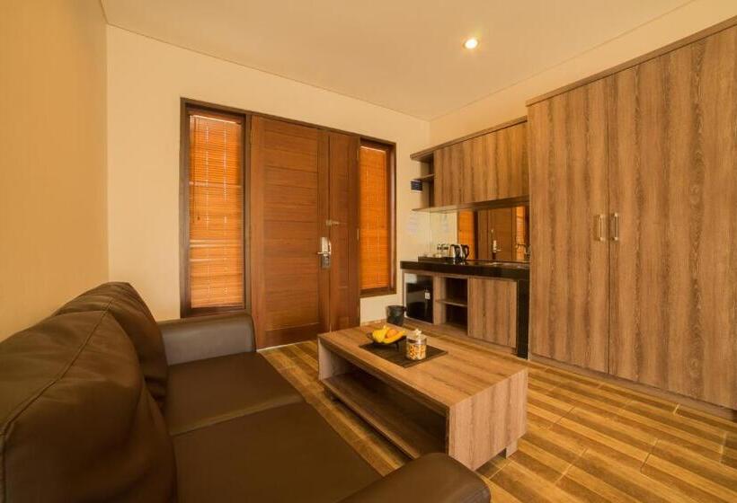 هتل Grand Kesambi Resort And Villas