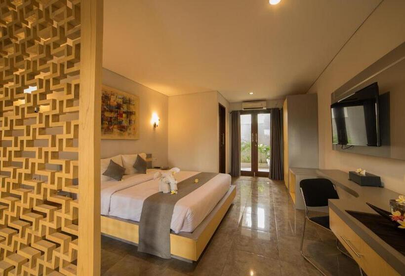 هتل Grand Kesambi Resort And Villas