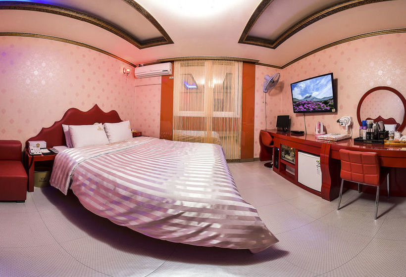 בית מלון כפרי Queen