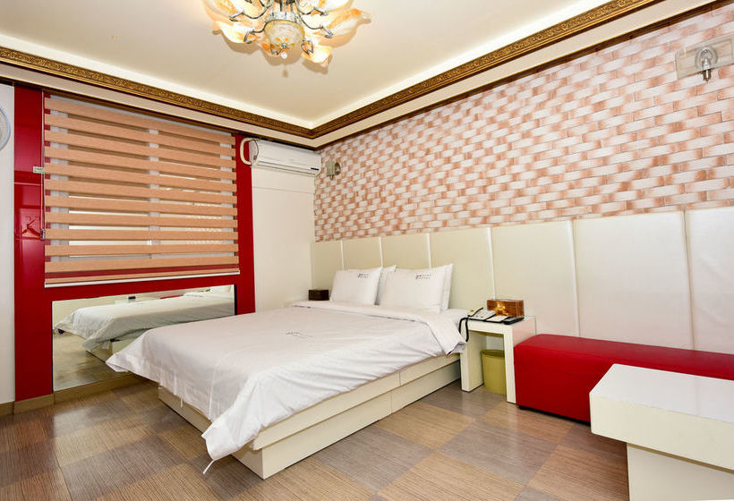 בית מלון כפרי Queen