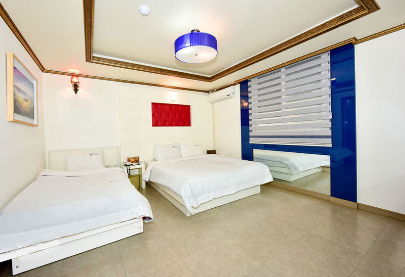 בית מלון כפרי Queen