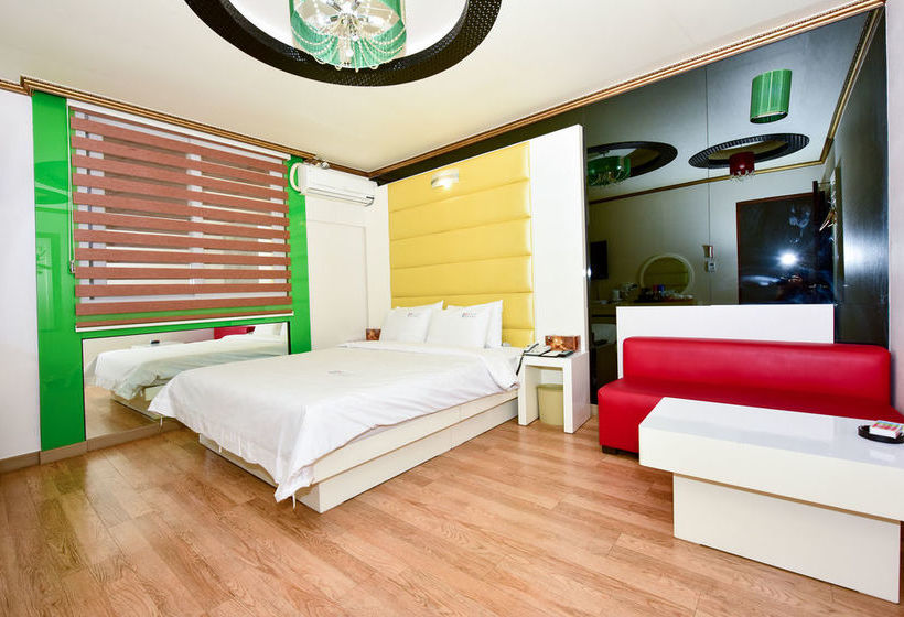 בית מלון כפרי Queen