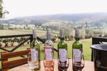 Le Pommier Wine Estate