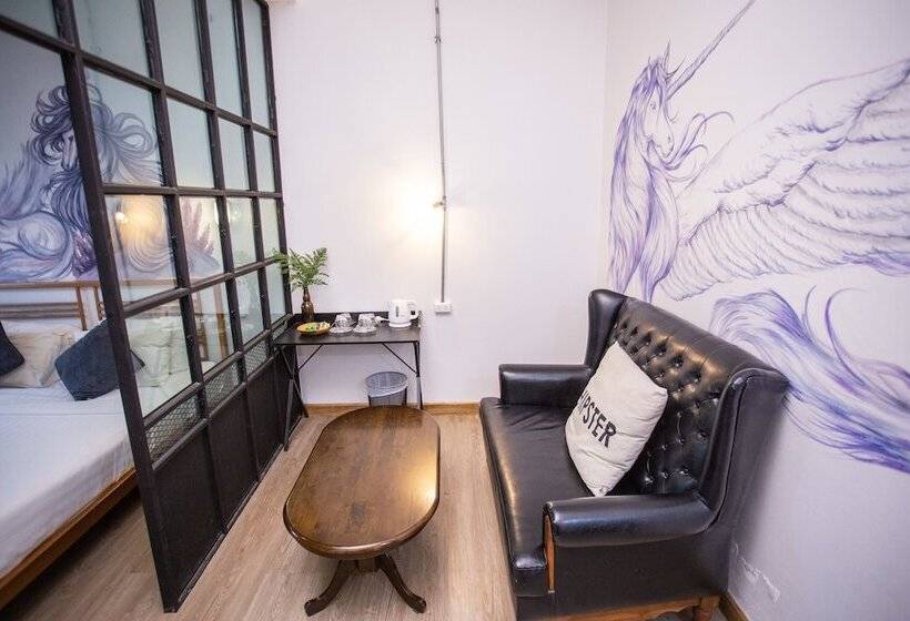 پانسیون Indiego Space