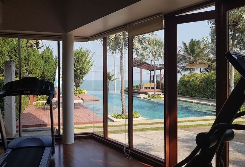 Pranaluxe Pool Villa Holiday Home