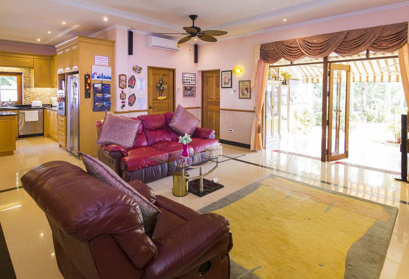 Relaxing Palm Pool Villa