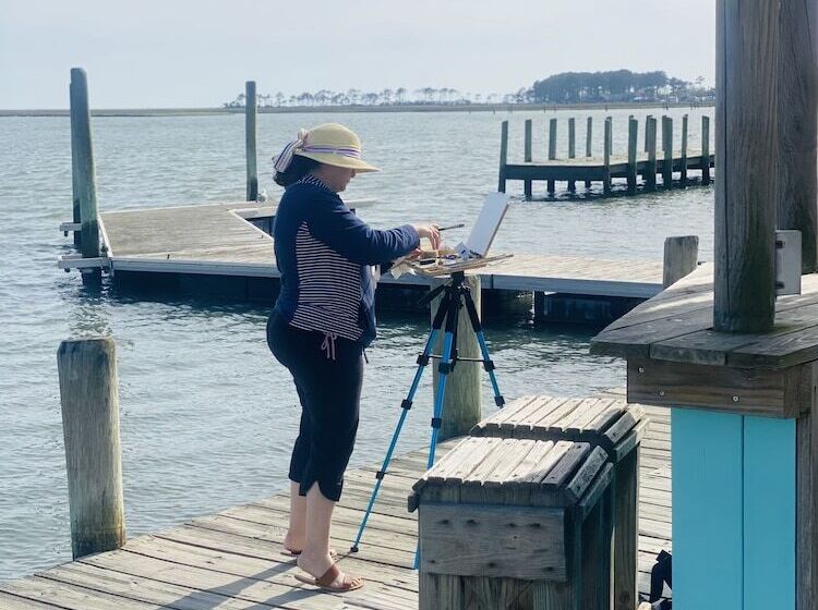 منتجع Snug Harbor Marina And