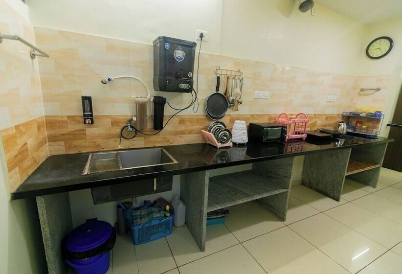 تختخواب و صبحانه Roscotel Bay Stays 2bhk Near White Town