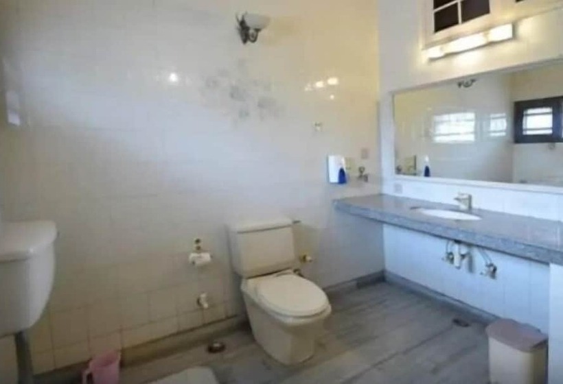 Отель Badkhal Lake Resort