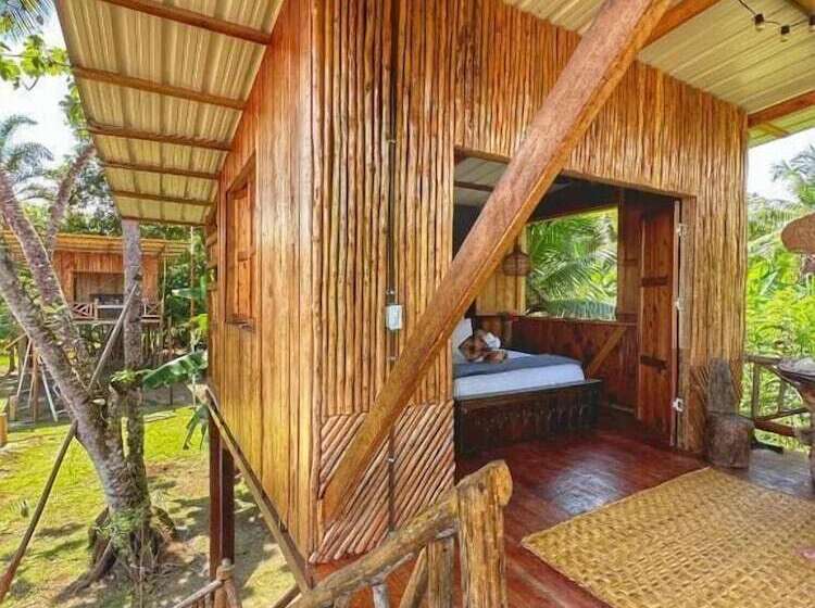 هتل Tortuga Bay Eco