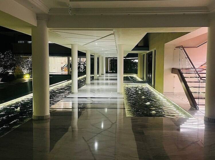 酒店 Nambiar Club Bellezea