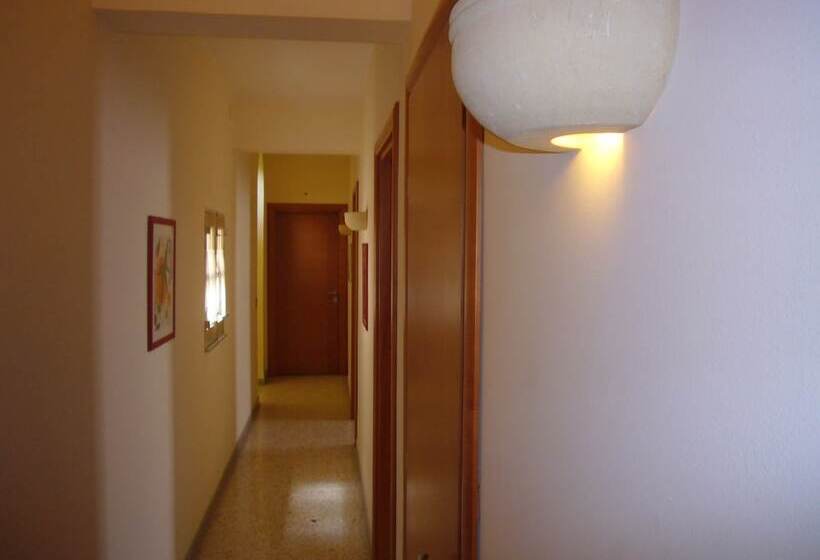 تختخواب و صبحانه Residenza Del Turista