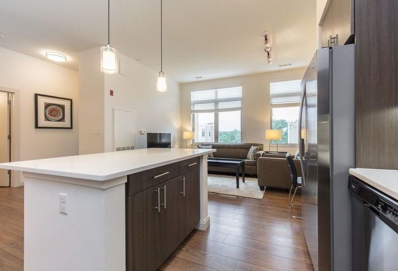 Global Luxury Suites At The Charles River