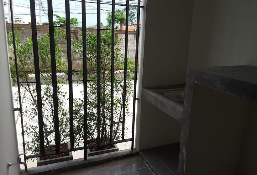 هتل Apartment Khunpa