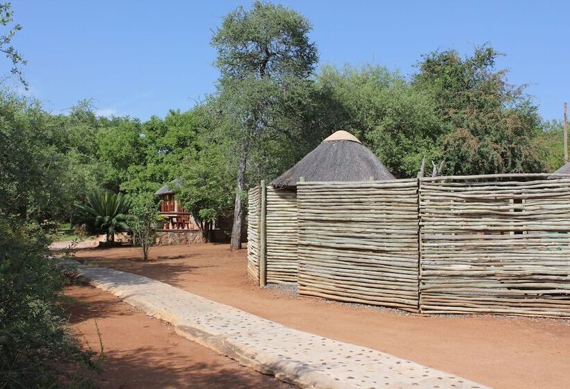 ホテル Baluleni Safari Lodge