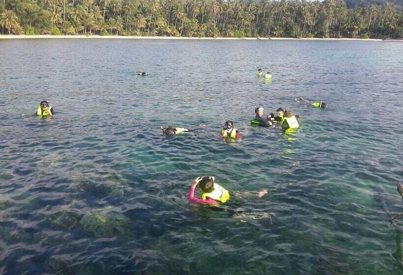 فندق Jungle Koh Kood Resort