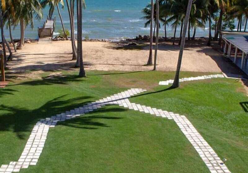 בית מלון כפרי Pelican Beach Resort - Dangriga
