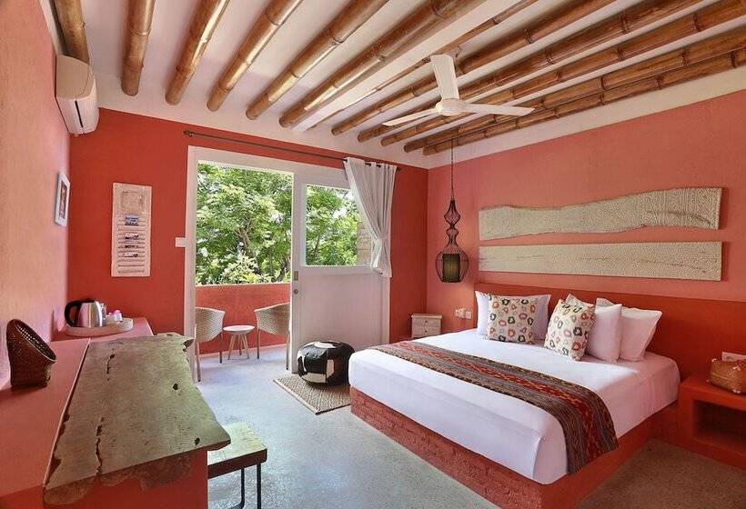 هتل Pinkcoco Gili Trawangan   Constant Surprises   For Cool Adults Only