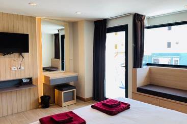 هتل Room Actually