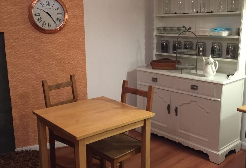 مبيت وإفطار Lovat House