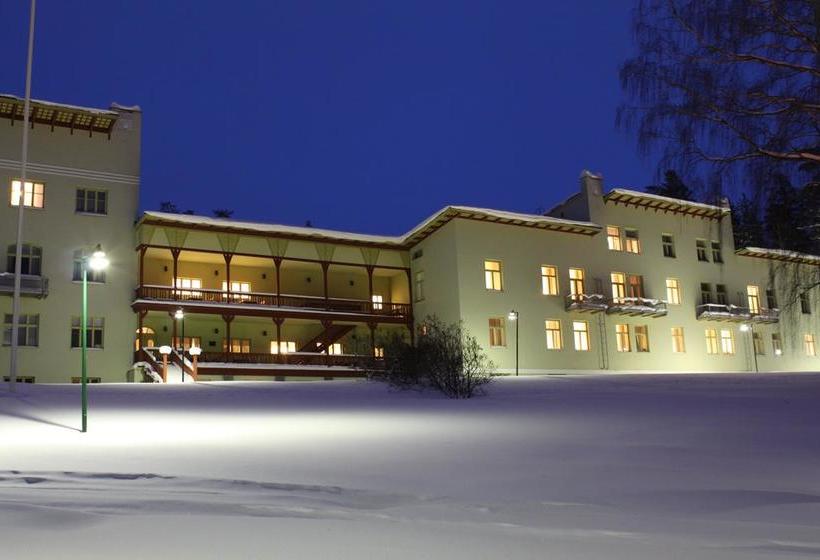 هتل Kruunupuisto