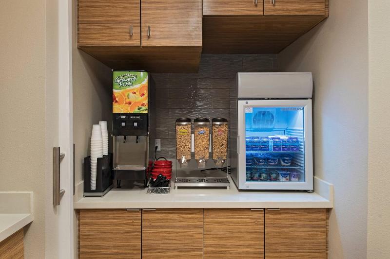 בית מלון כפרי Towneplace Suites Lake Charles