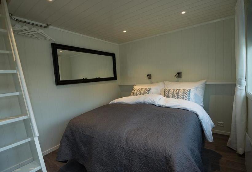 모텔 Krøgeneslåven Microtel