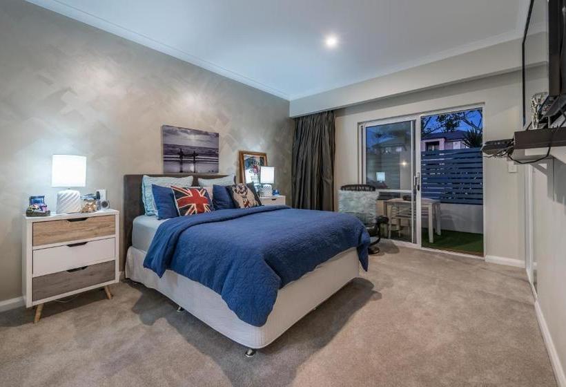 تختخواب و صبحانه Burns Beach Bed And Shower