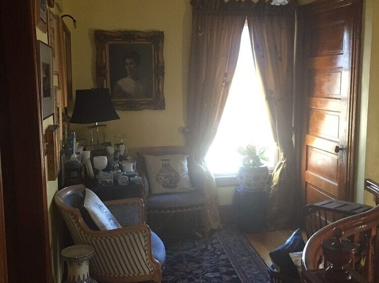 Bed and Breakfast The Coach House