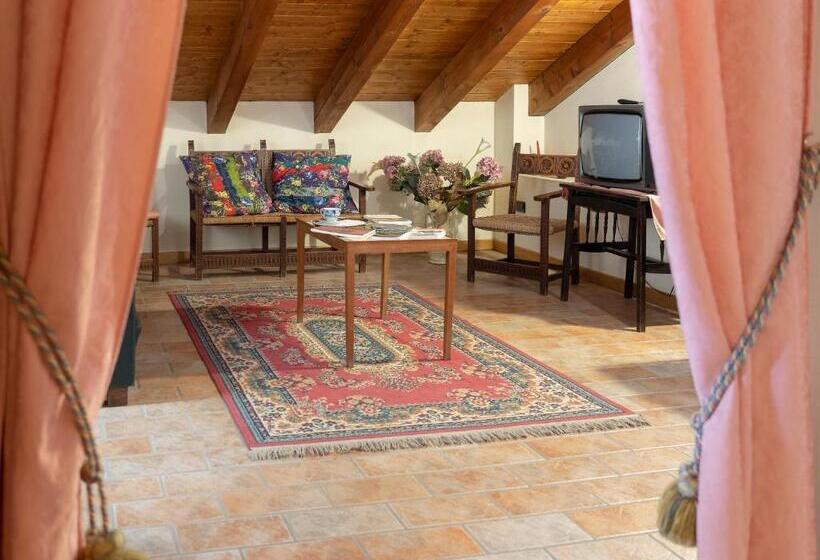 Отель Agriturismo Il Palazzone