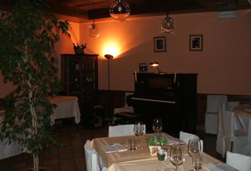 فندق Albergo Michieletto