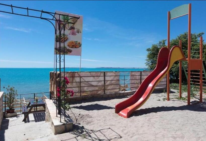 هتل Fantasy Beach