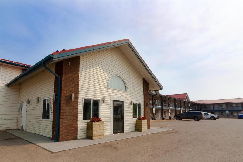 فندق على الطريق Bcminns  Fort Mcmurray  Rusty S