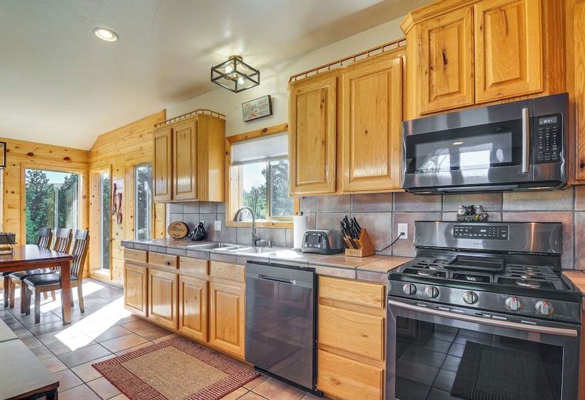 Alton Cabin W/ Wraparound Deck, Forest Views