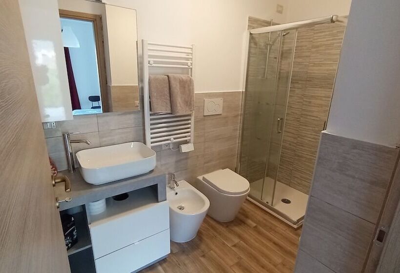 مبيت وإفطار La Dimora Dei Due Laghi