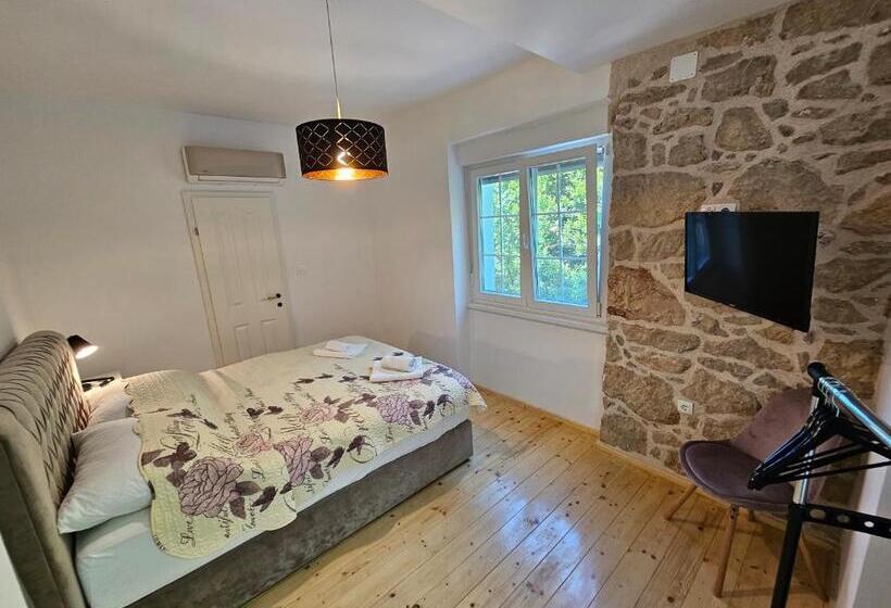 تختخواب و صبحانه Villa Gaj