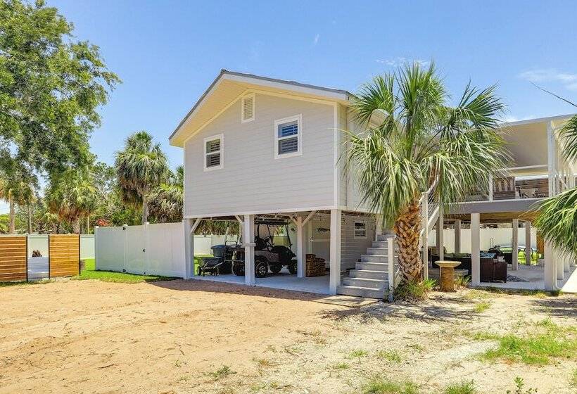 Canal Front Horseshoe Beach Home W/ Private Dock!