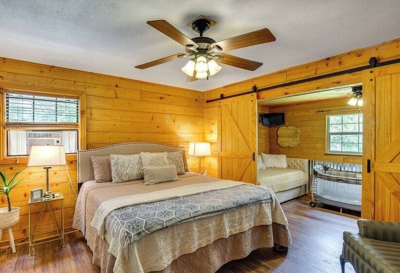 Granbury Home W/ Waterfront Deck: 5 Mi To Downtown