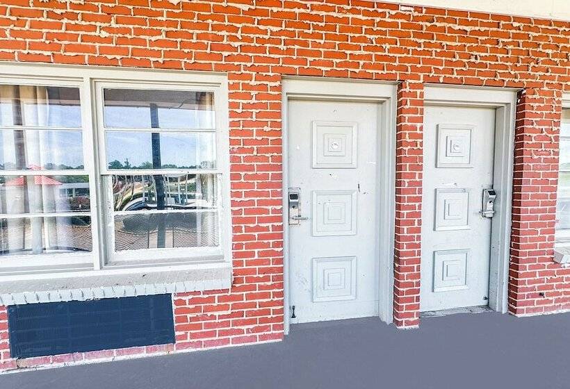 فندق Sunrise Inn By Oyo Albany