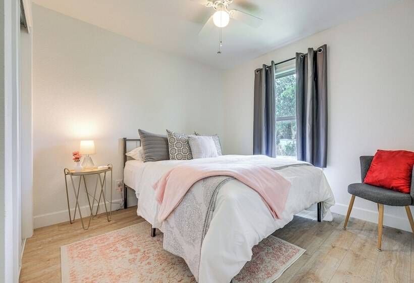 Modern Seguin Home: Steps To Trails & Park West!