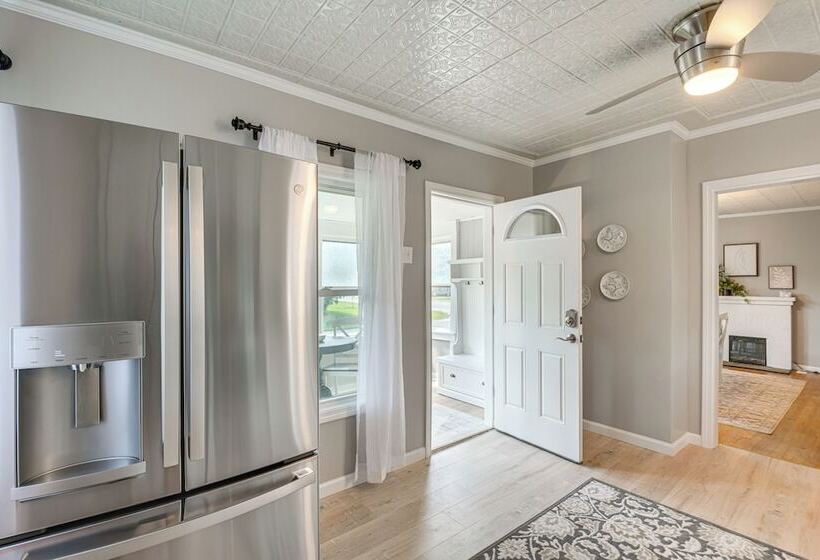 Presque Isle Home W/ Screened Porch Near River!