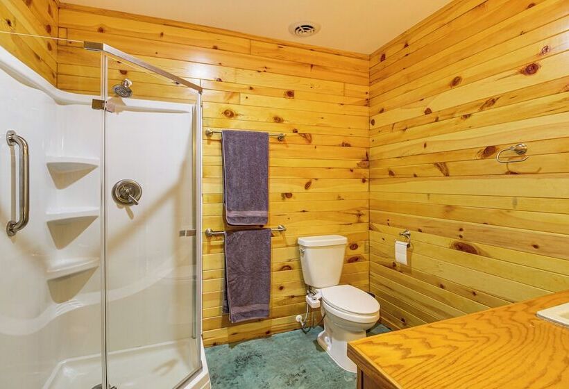 Lakefront Brainerd Escape W/ Games: Dogs Allowed!