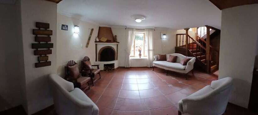 استراحتگاه Tambo Inti Hosteria