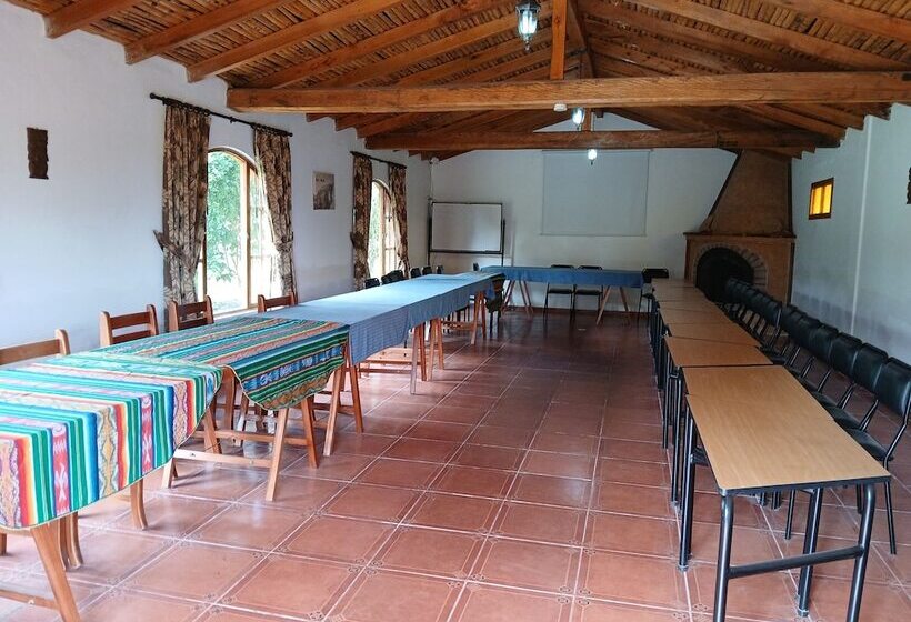 استراحتگاه Tambo Inti Hosteria