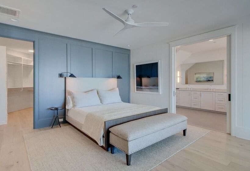 710 Ocean Boulevard Avantstay Oceanfront, Private Pool + Rooftop Deck