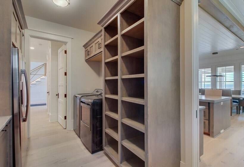 710 Ocean Boulevard Avantstay Oceanfront, Private Pool + Rooftop Deck