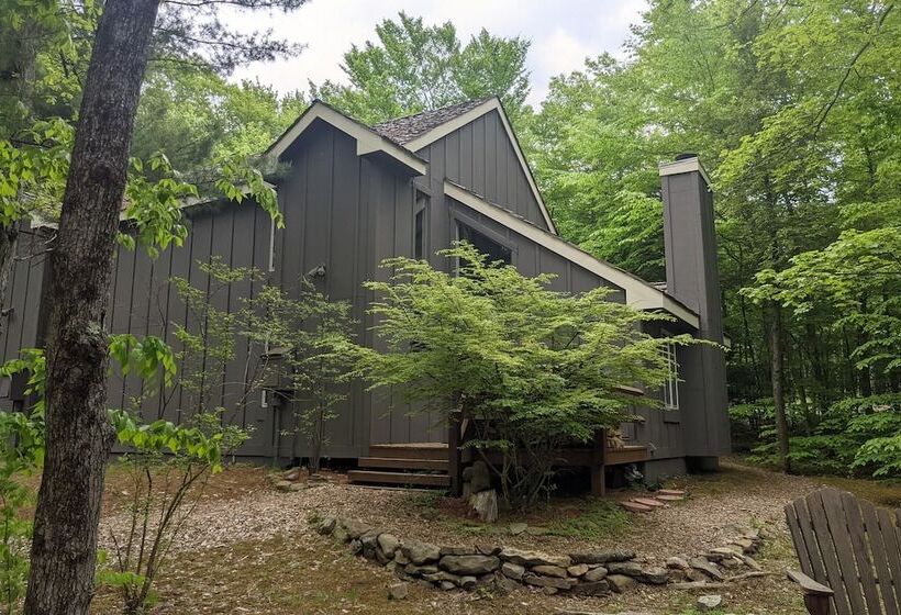 Alpine Allure By Avantstay Indoor Hot Tub, Game Loft, Enclosed Deck